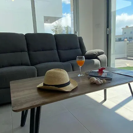Brand New 3br Villa-pool Walking Distance From Nissi Beach! Villa